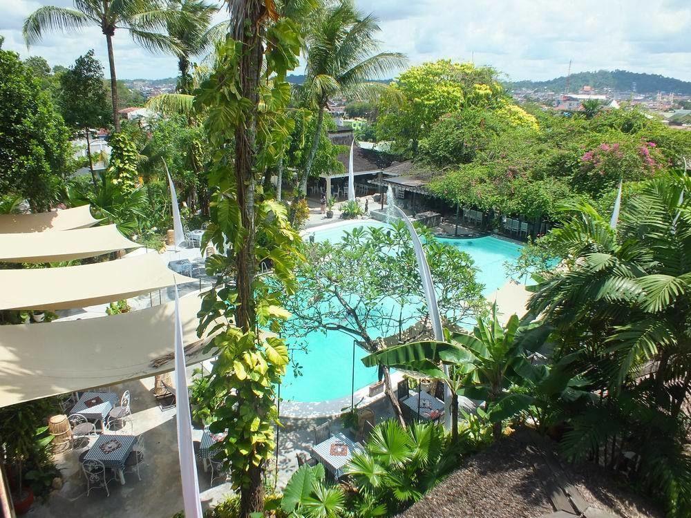 Mesra Business & Resort Hotel Samarinda Dış mekan fotoğraf