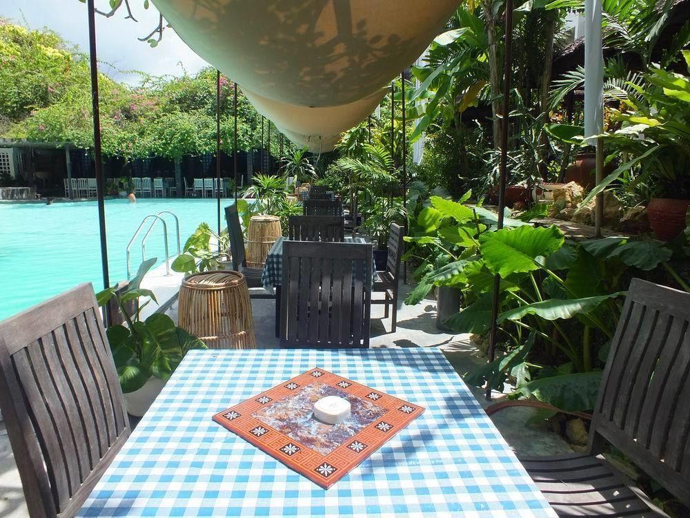 Mesra Business & Resort Hotel Samarinda Dış mekan fotoğraf