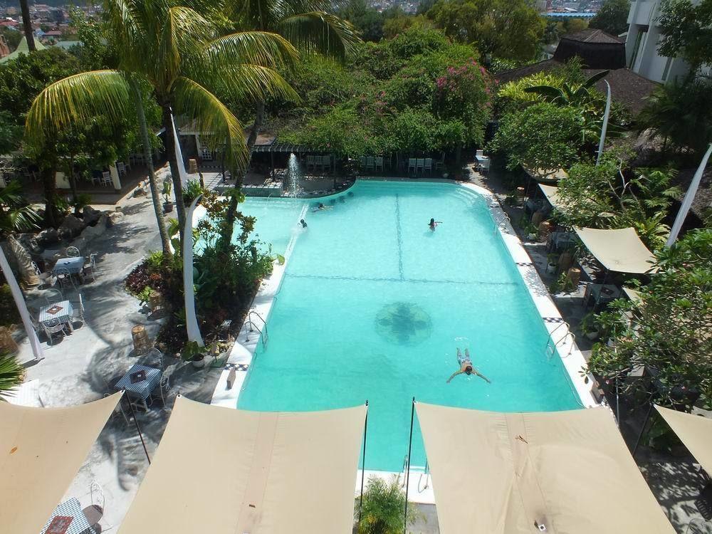 Mesra Business & Resort Hotel Samarinda Dış mekan fotoğraf