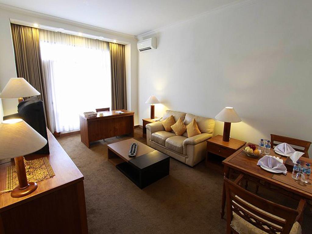 Mesra Business & Resort Hotel Samarinda Dış mekan fotoğraf