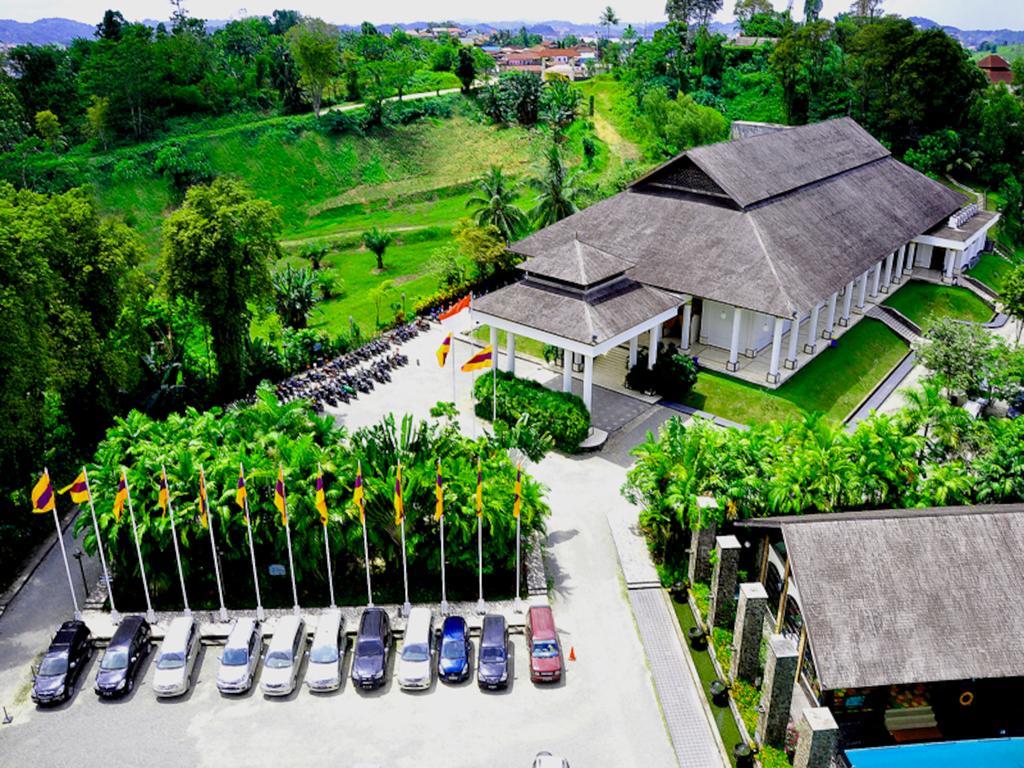 Mesra Business & Resort Hotel Samarinda Dış mekan fotoğraf