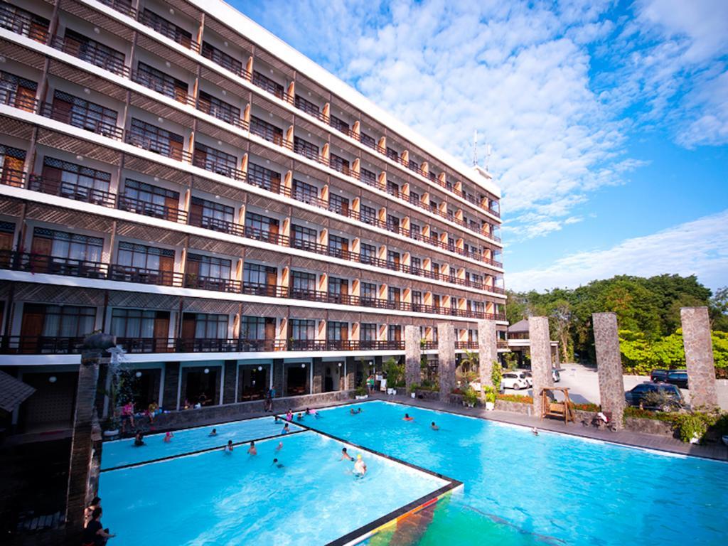 Mesra Business & Resort Hotel Samarinda Dış mekan fotoğraf
