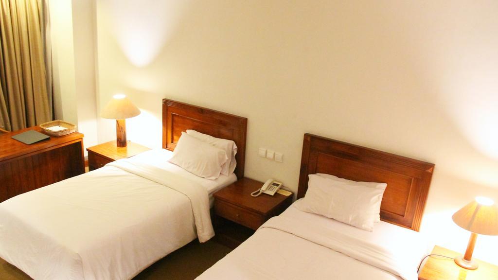 Mesra Business & Resort Hotel Samarinda Dış mekan fotoğraf