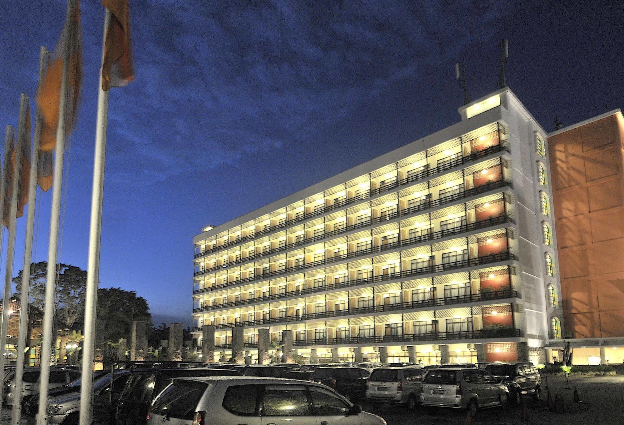 Mesra Business & Resort Hotel Samarinda Dış mekan fotoğraf